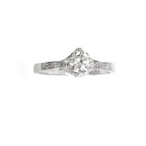 18K白金鑽石戒指