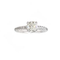 18K白金鑽石戒指