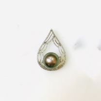 18KW Pearl Diamond Pendant